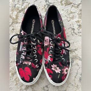 BRAND NEW Superga sneakers beautiful floral pattern! Size 9.5!